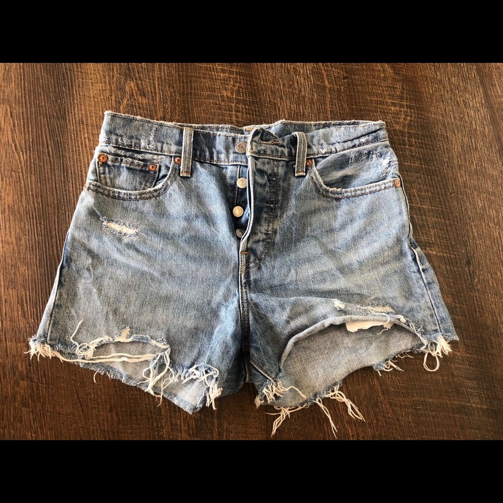 Levi “the wedgie” short, size 27